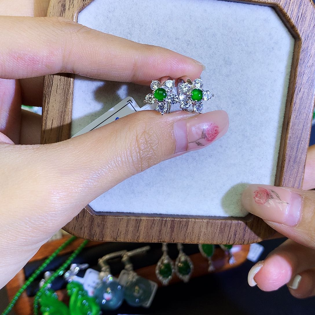 翡翠耳饰银S925镶嵌天然翡翠耳包