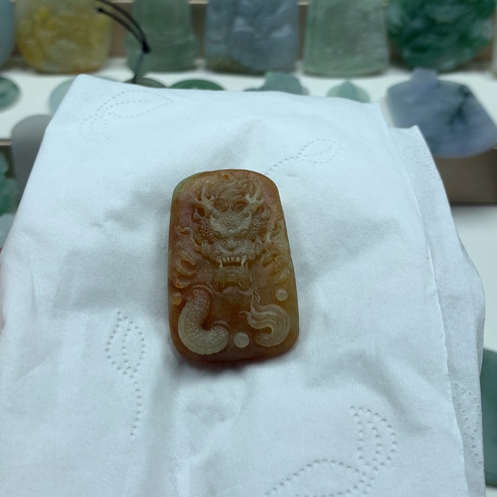 未镶嵌定制翡翠龙牌 毛货 无鉴赏期