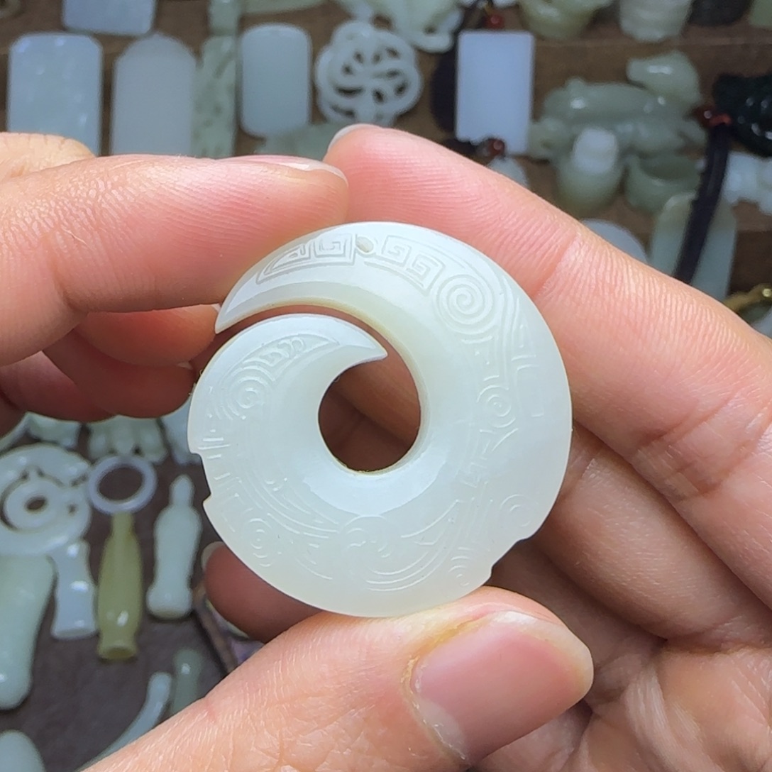 和田玉挂件未镶嵌时来运转