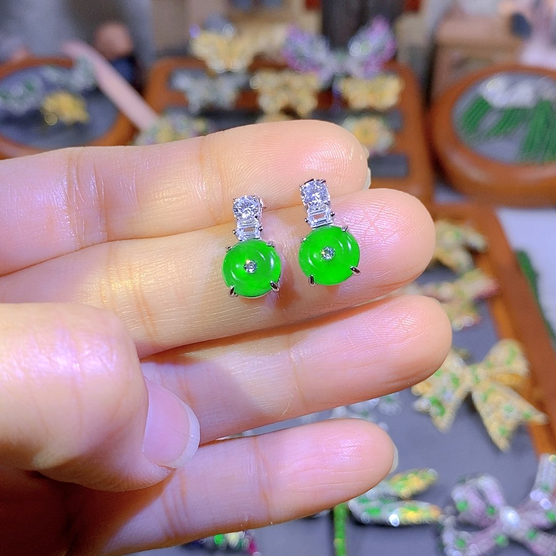 颈饰银S925镶嵌翡翠