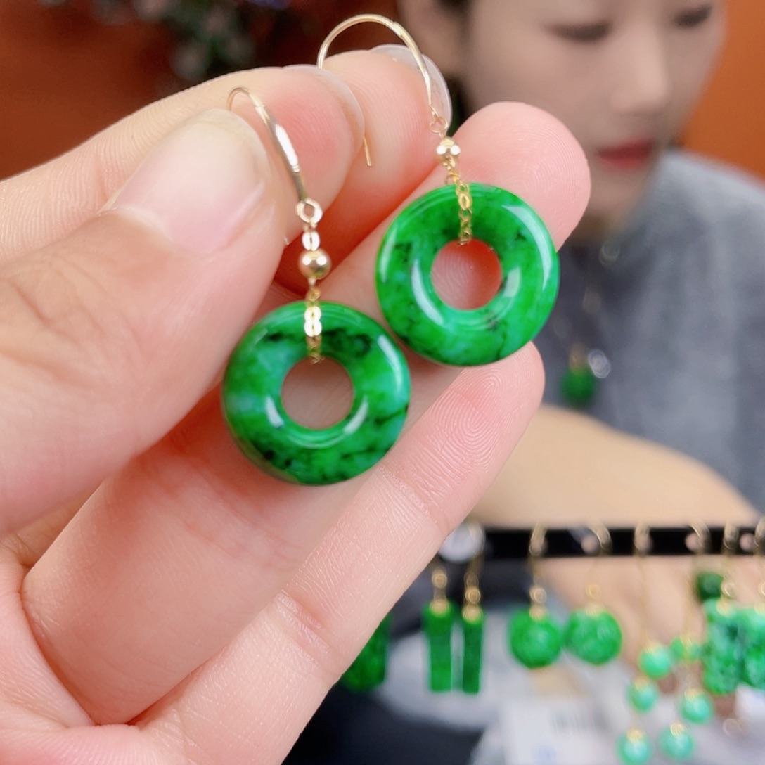 翡翠18K金镶嵌耳饰