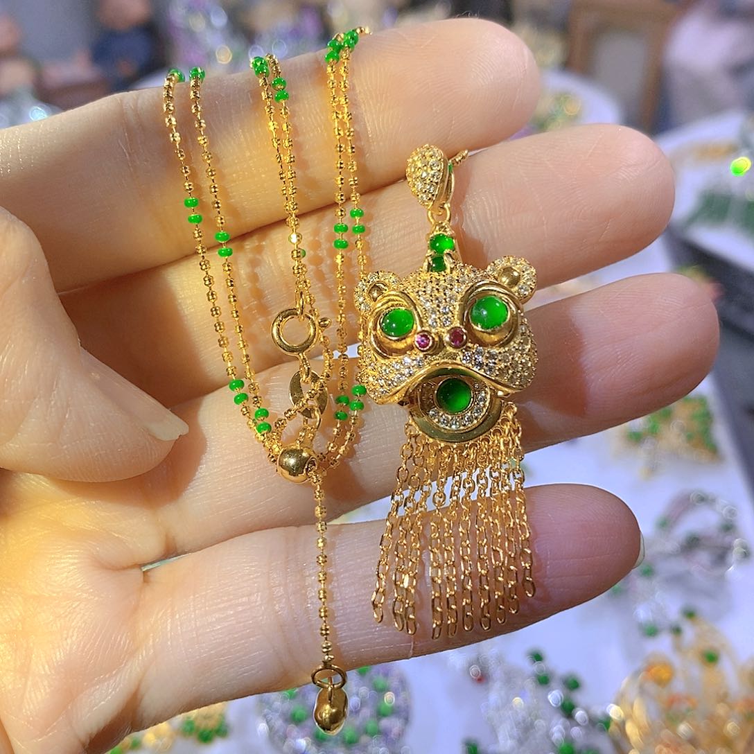 颈饰银S925镶嵌翡翠