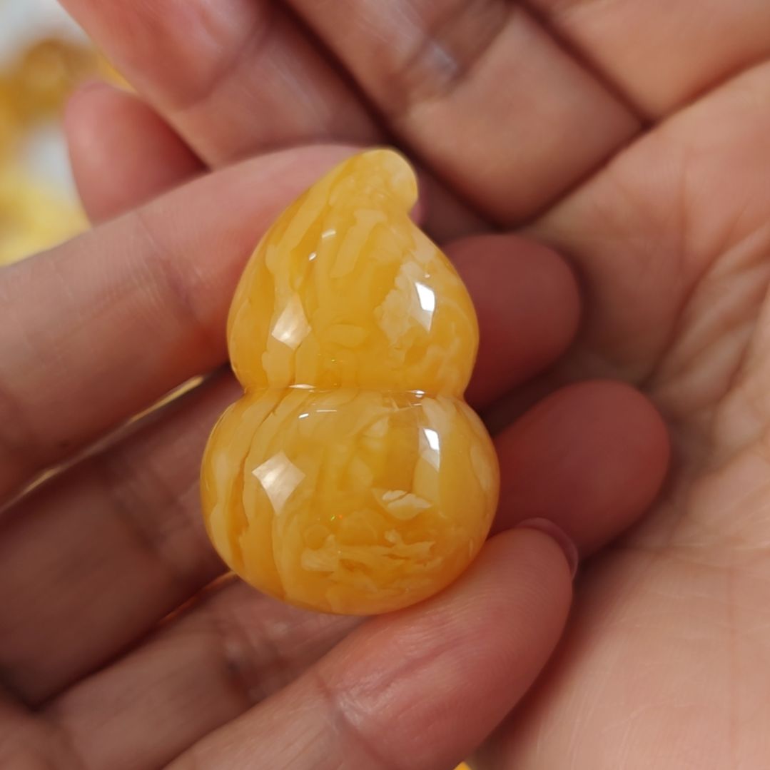 蜜蜡吊坠(赠链)未镶嵌