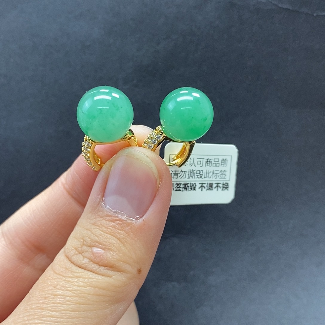 石英质玉耳饰合金