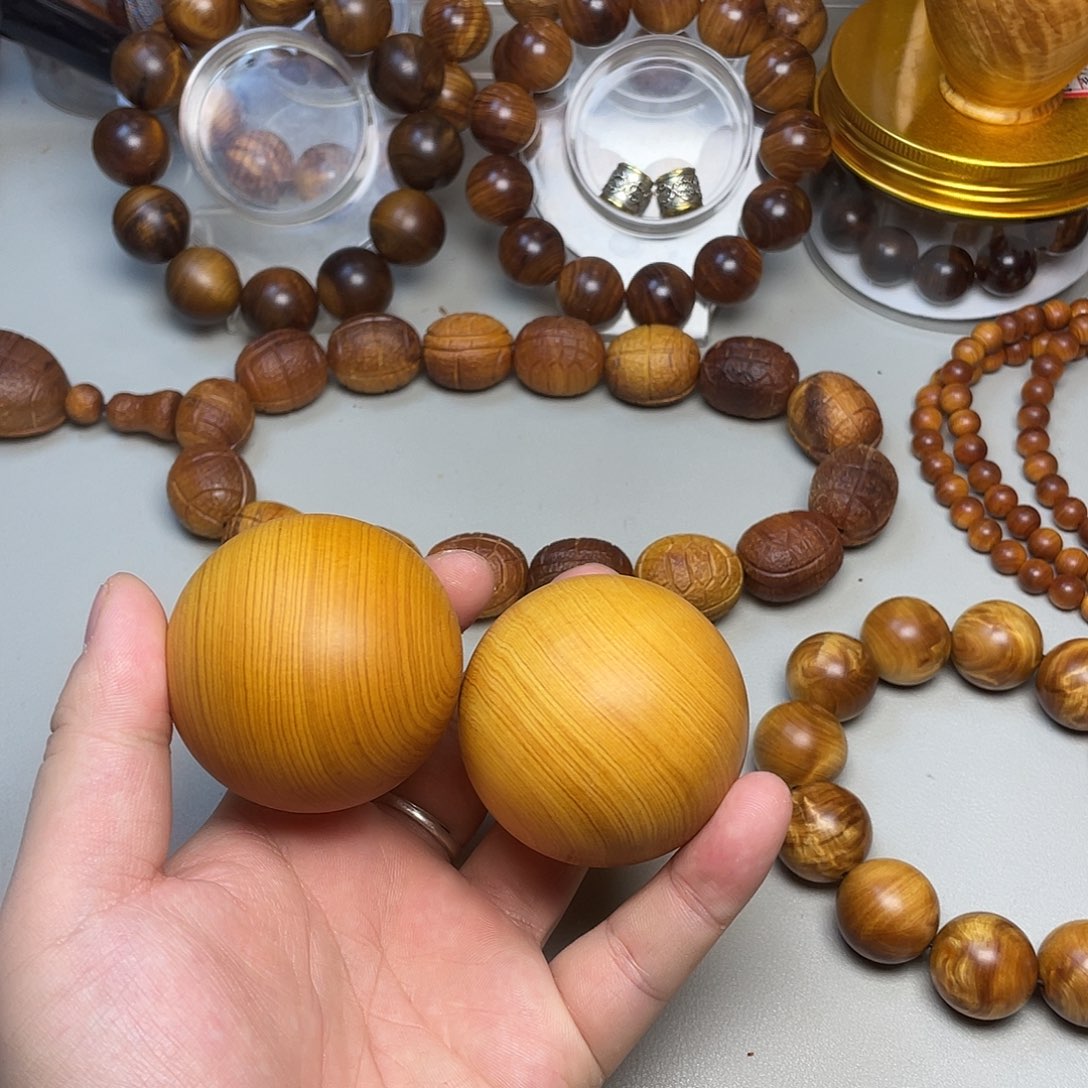 柏木（崖柏）太行崖柏5.0黑油玉化手球