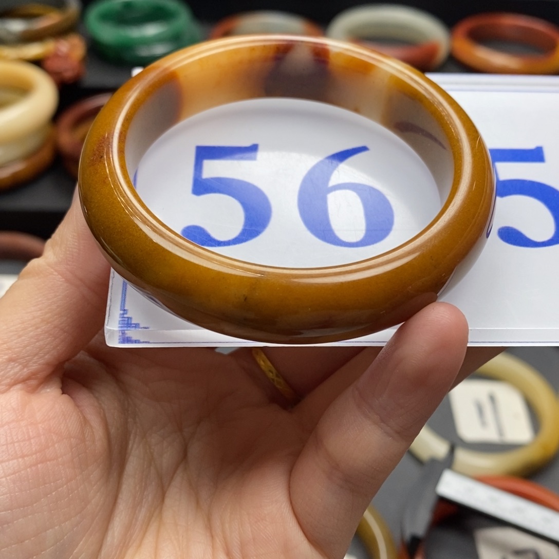 石英质玉（黄龙玉）手镯未镶嵌