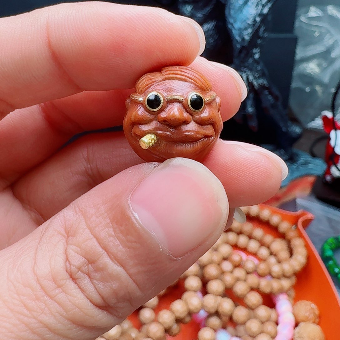 吊坠猴头核桃李福贵金