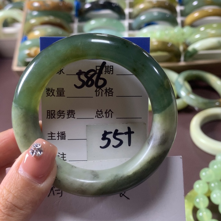 蛇纹石玉未镶嵌手镯586