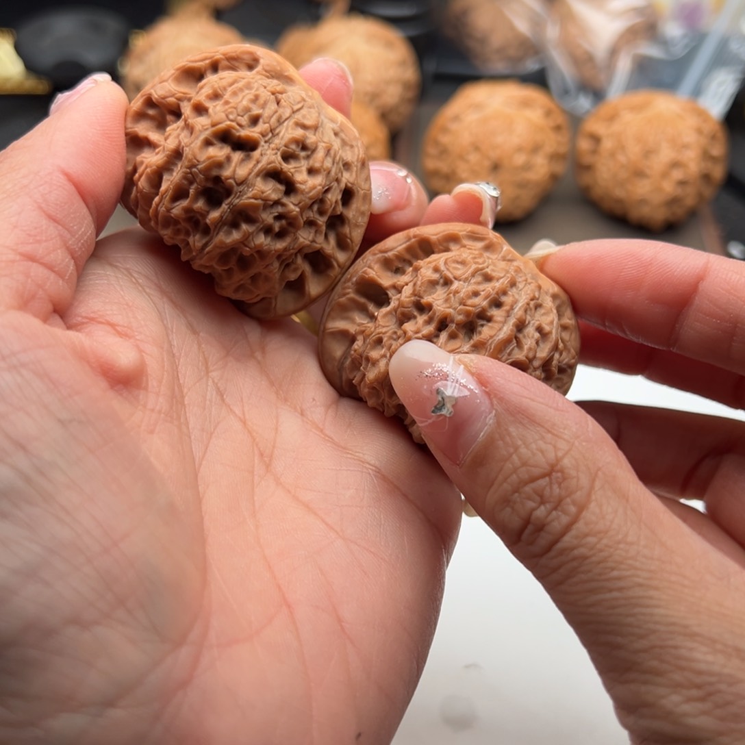 文玩核桃把件血麒麟42