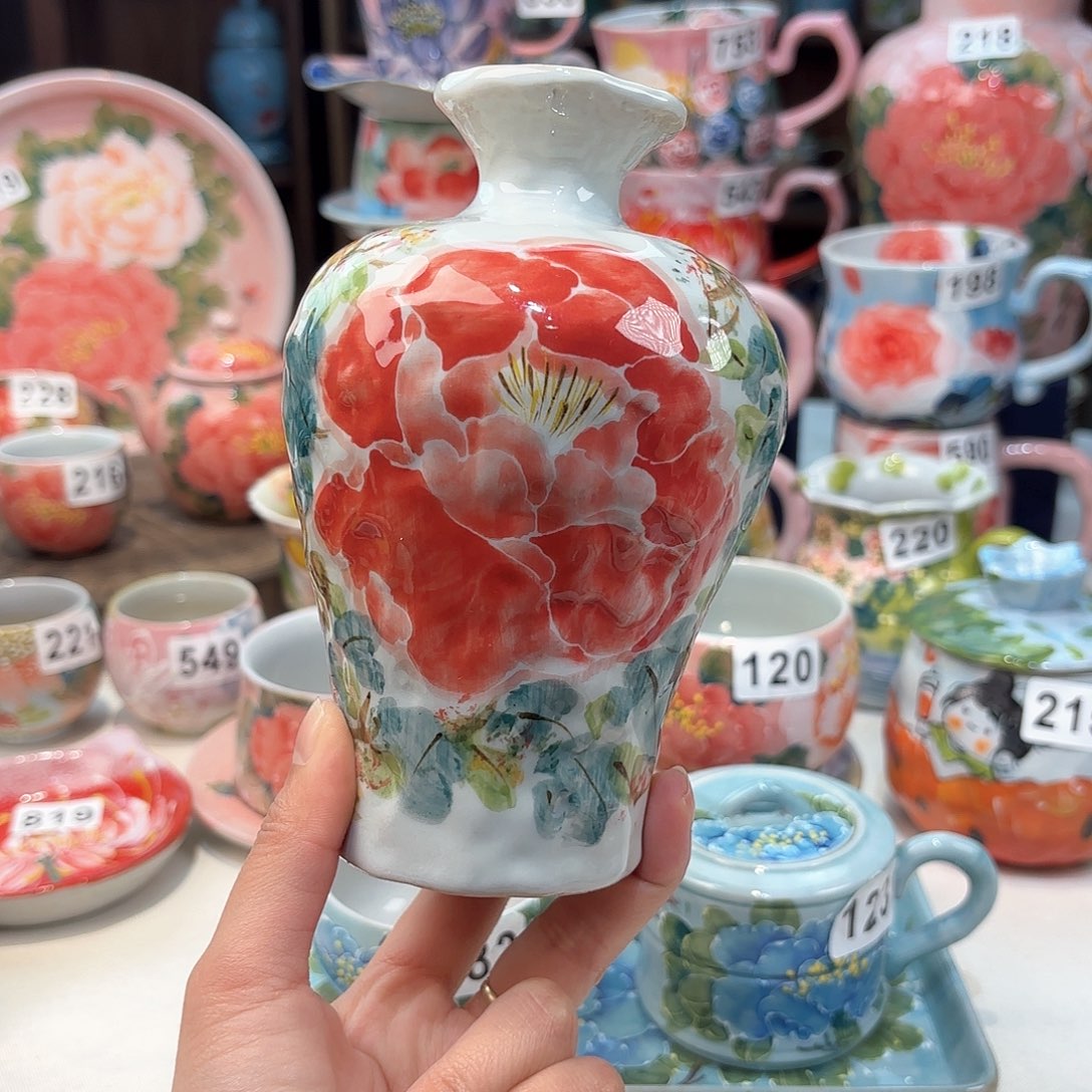 瓷片兔兔好漂亮的看看旅途