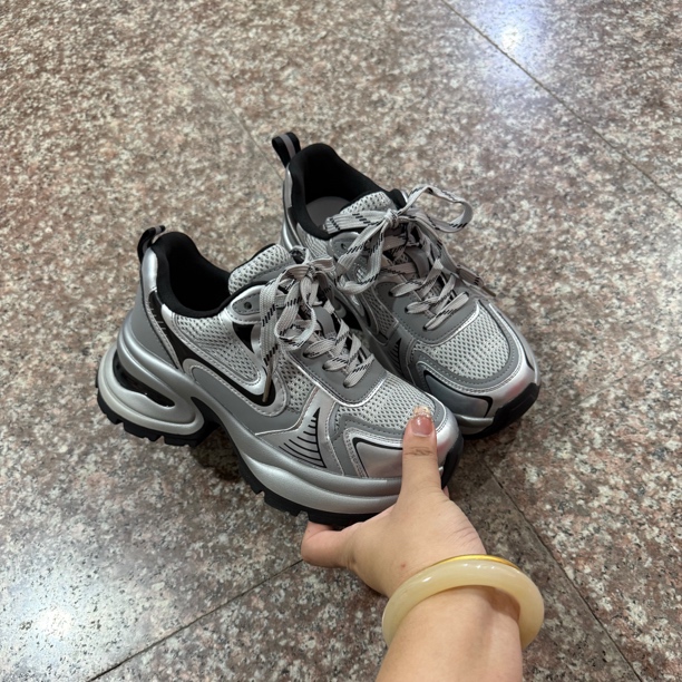 君君高货厚底老爹鞋跟高5.5厘米左右12344