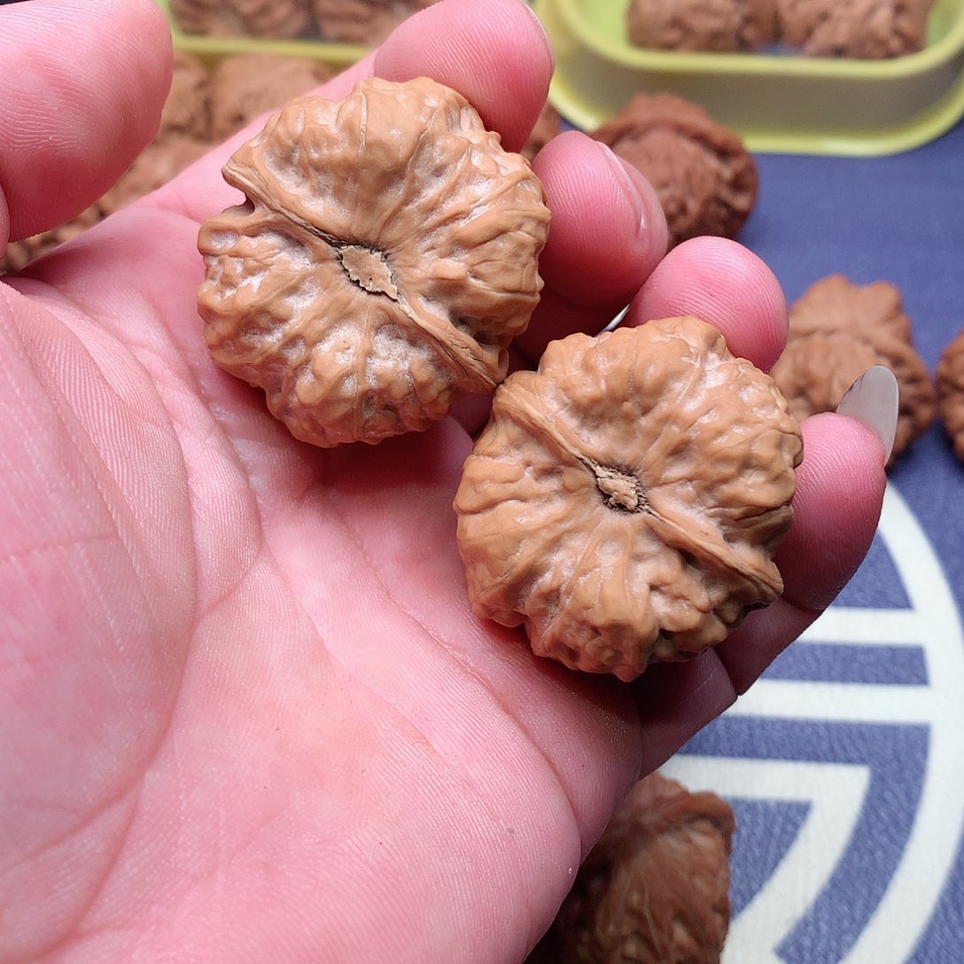 文玩核桃把件蛤蟆头38