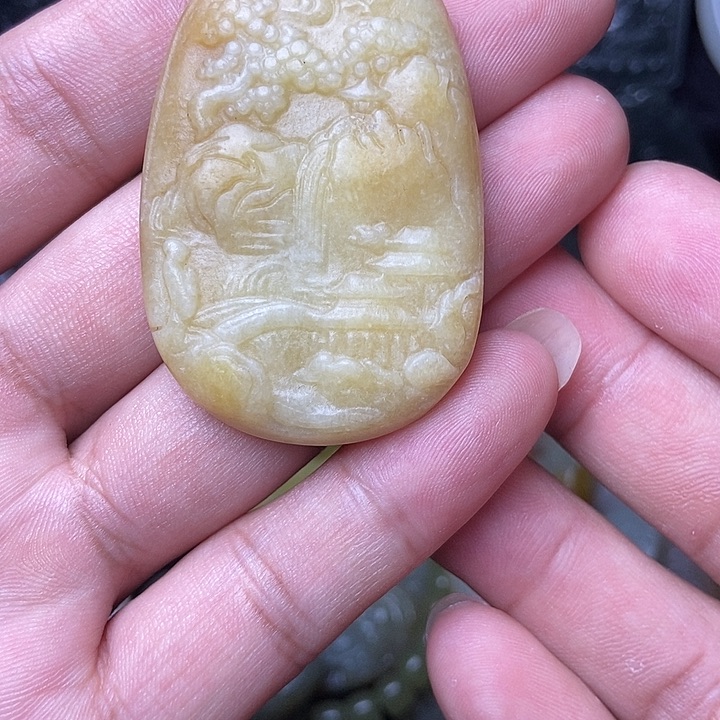 和田玉未镶嵌颈饰