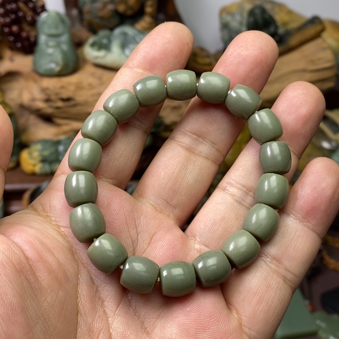 岫岩老玉（透闪石质玉）未镶嵌手链