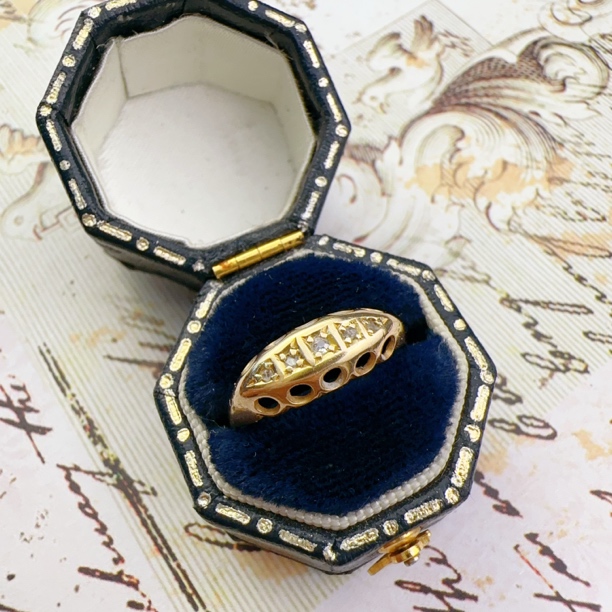 欧洲回流18K金豆荚钻石戒指