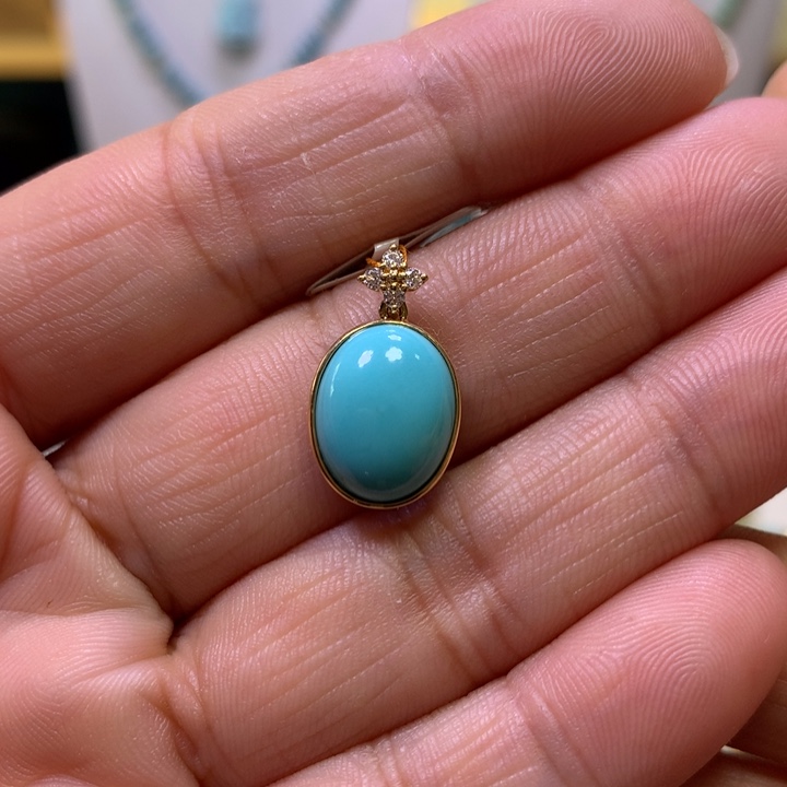 绿松石18K金镶嵌挂件