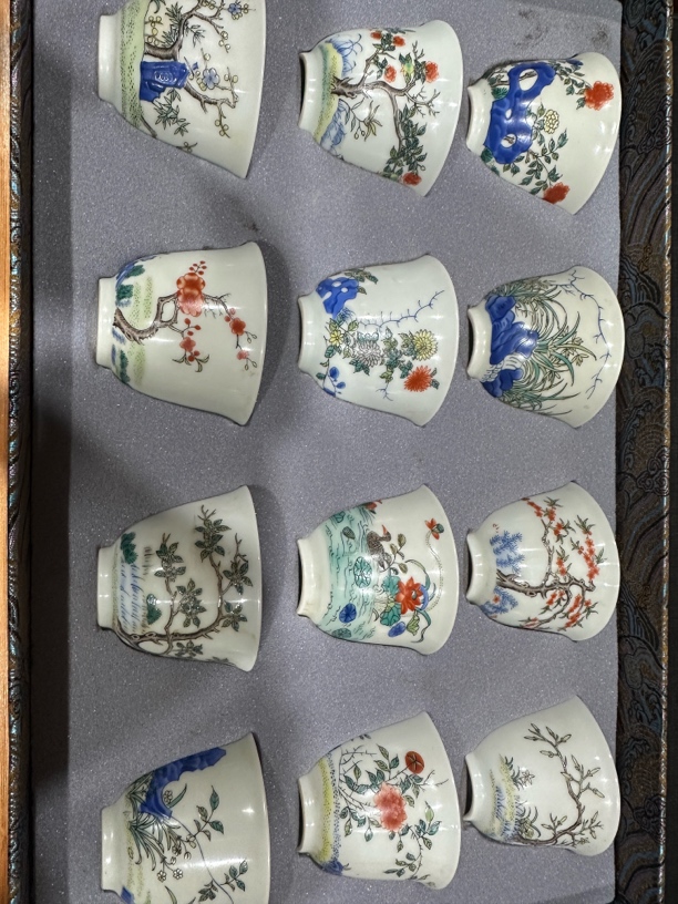 粉彩十二花神杯子一套