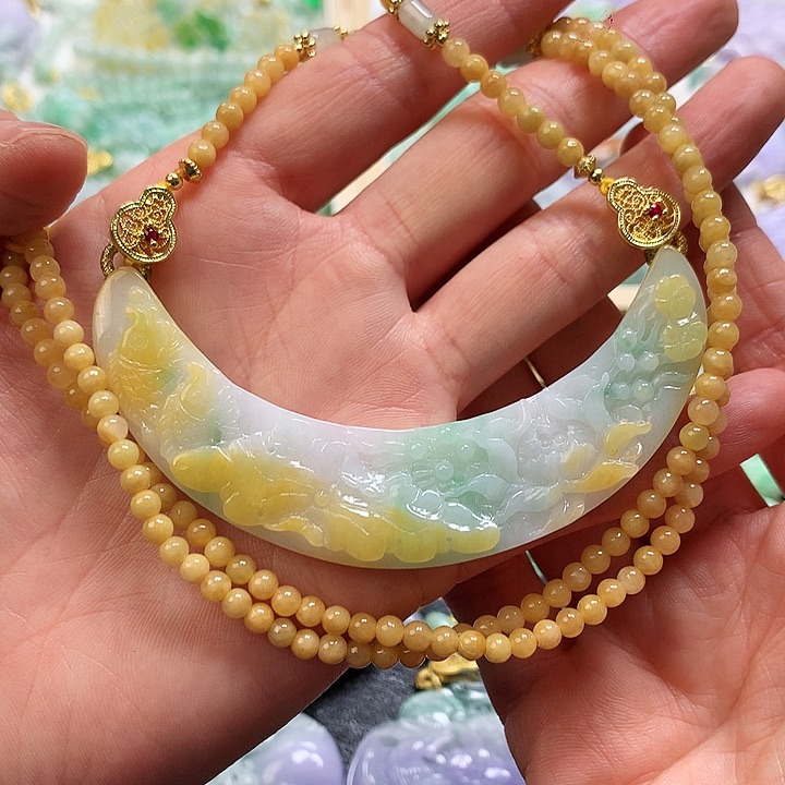 翡翠颈饰未镶嵌吊坠