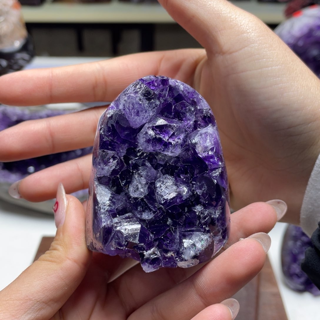 紫晶大型摆件（非配饰）未镶嵌