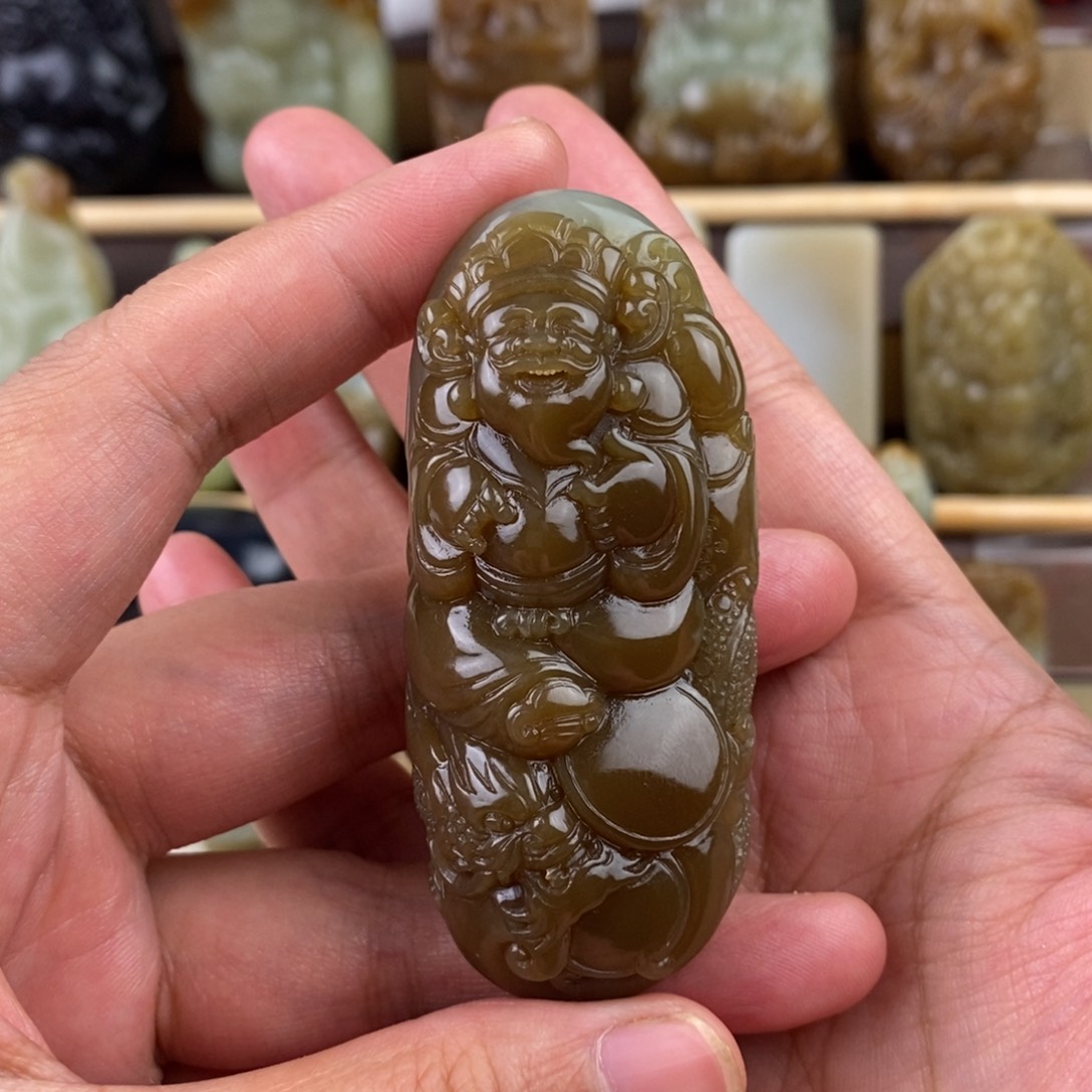 颈饰未镶嵌和田玉