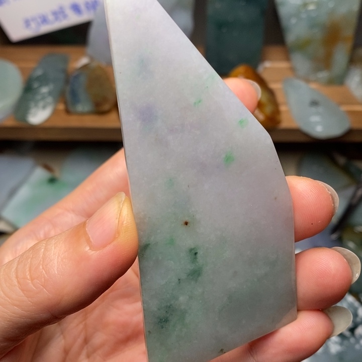 颈饰未镶嵌翡翠天然