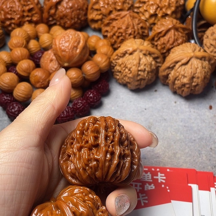 坚***8文玩核桃吊坠四座楼