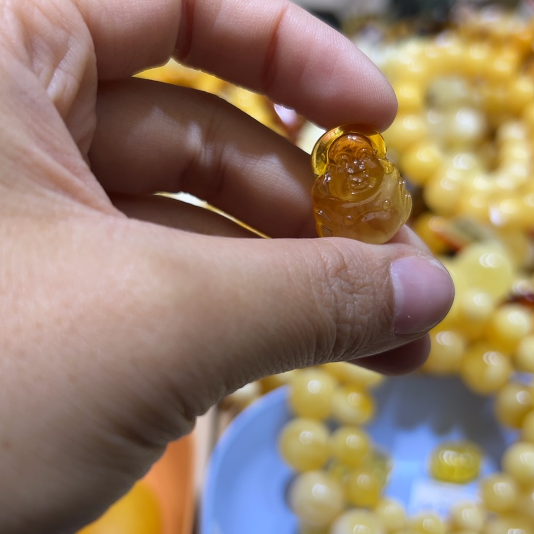 琥珀珠宝奇石未镶嵌