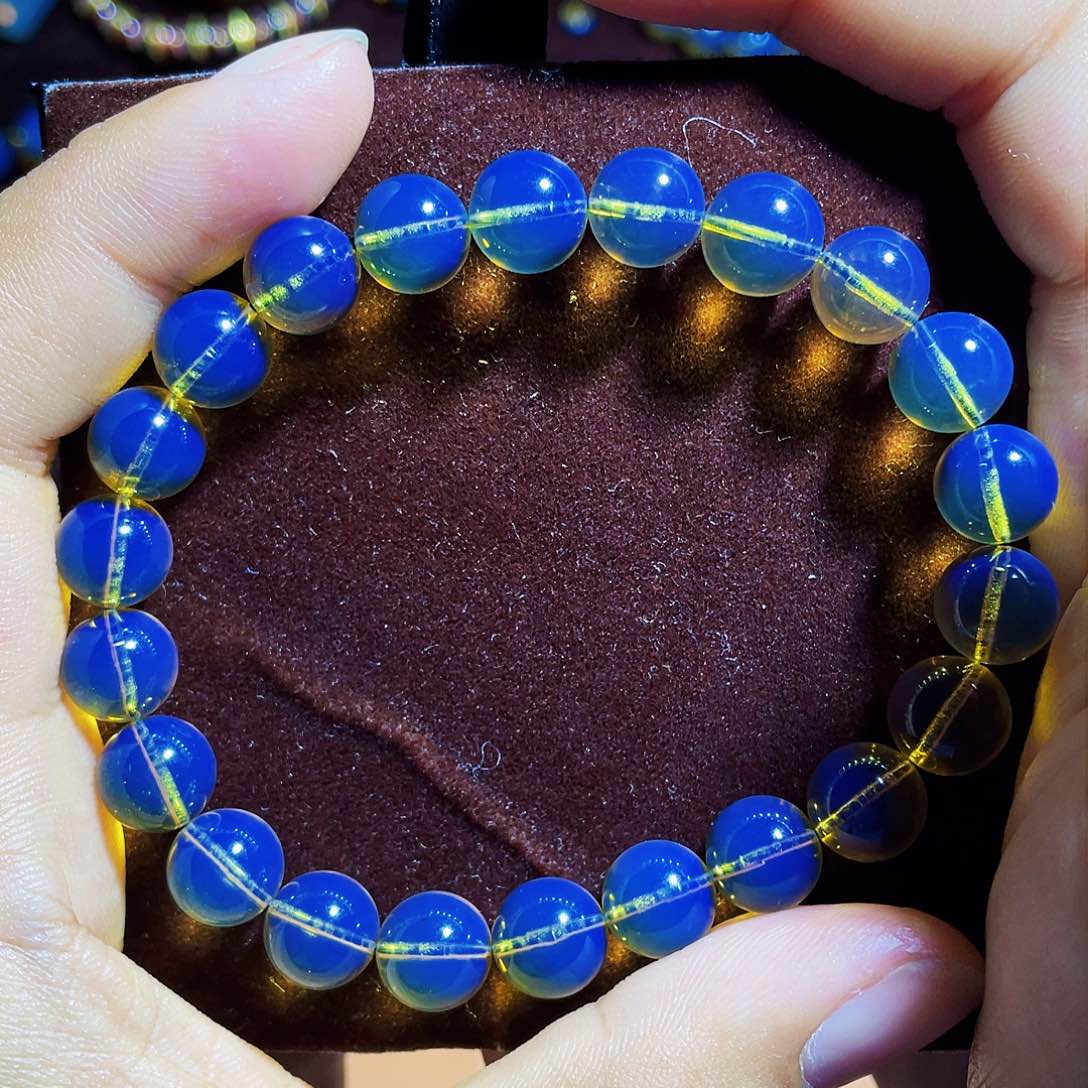 蓝珀裸石未镶嵌9加手串
