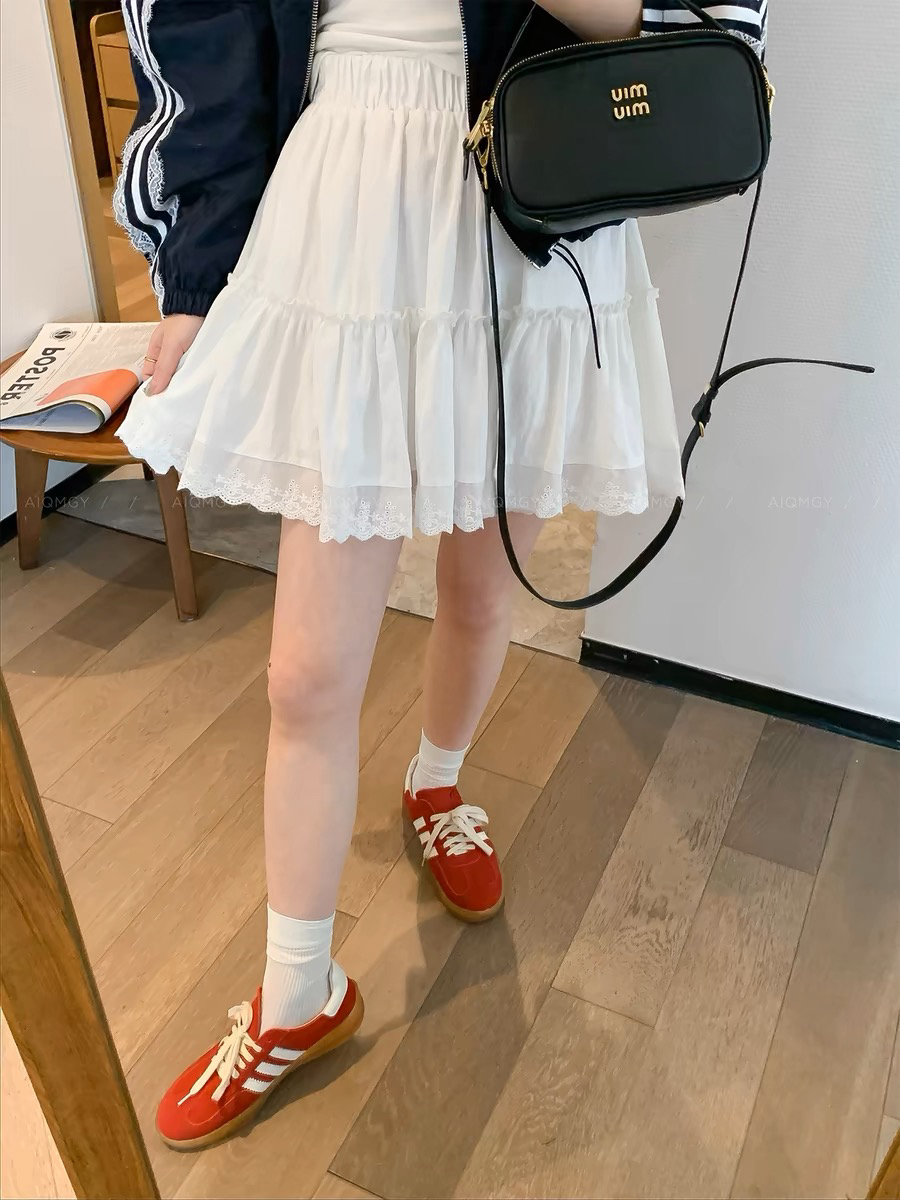 新款白色百褶裙搭配