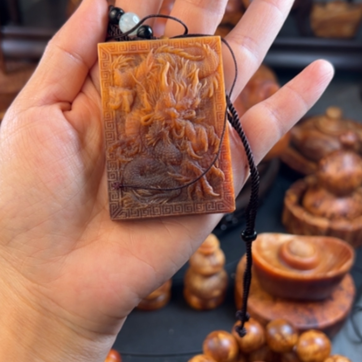 【闪购商品】松木（琥珀木）把件