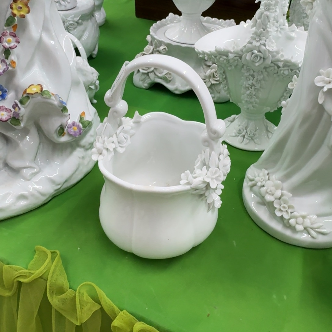 瓷片老货高白色提篮