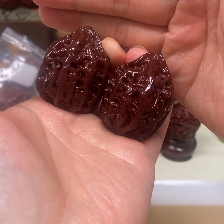 文玩核桃吊坠秋子
