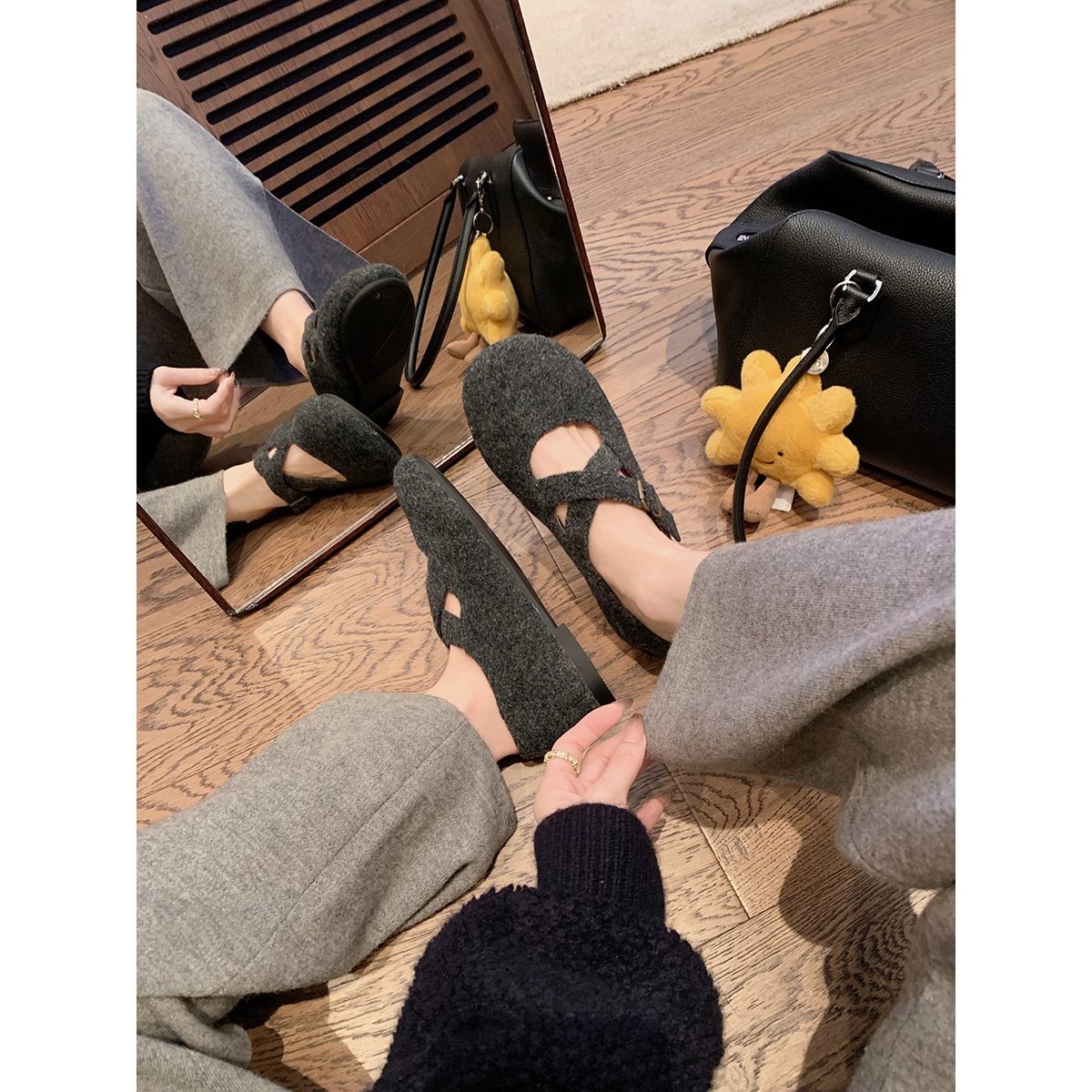 葡萄妈studiolee 乖巧圆头绒里交叉扣带毛呢百搭玛丽珍鞋女秋冬