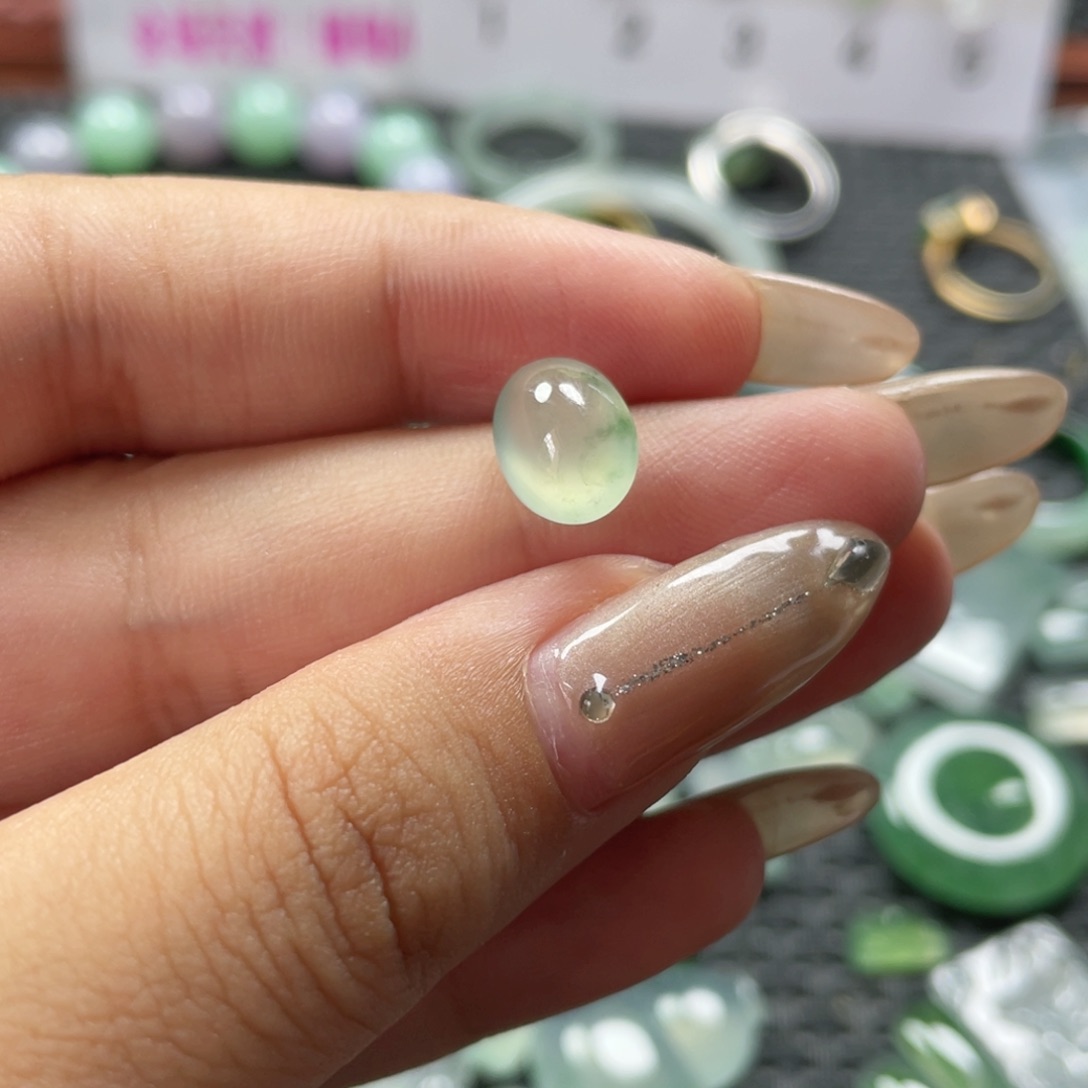 翡翠挂件未镶嵌S**a   翡翠