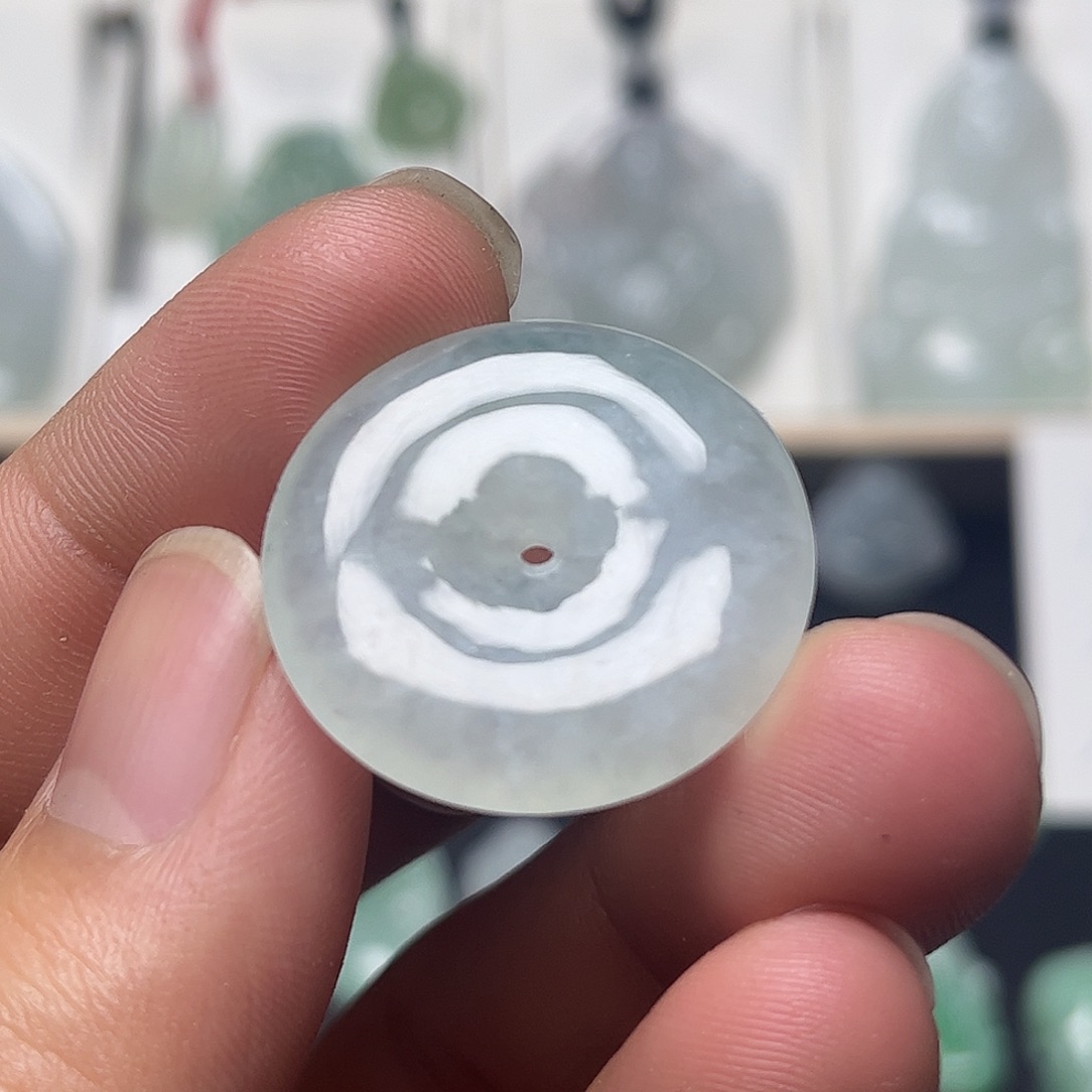 翡翠未镶嵌颈饰缅甸天然翡翠