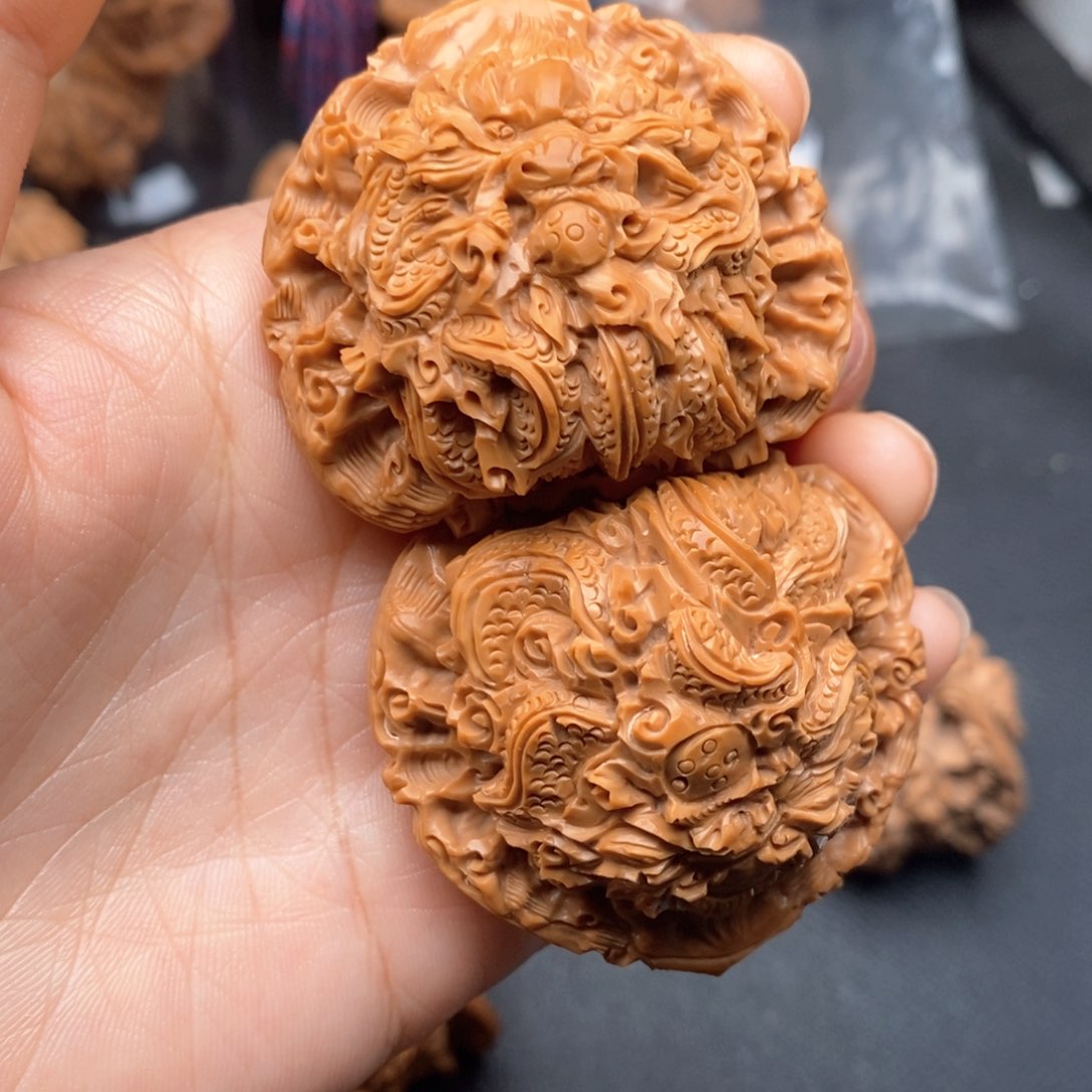 文玩核桃把件搁*双龙戏珠