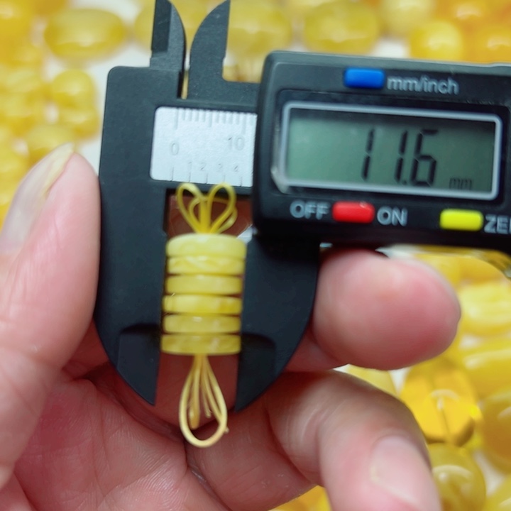 琥珀（矿物珀）未镶嵌裸石