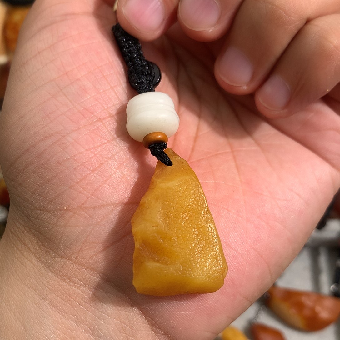 蜜蜡裸石未镶嵌你