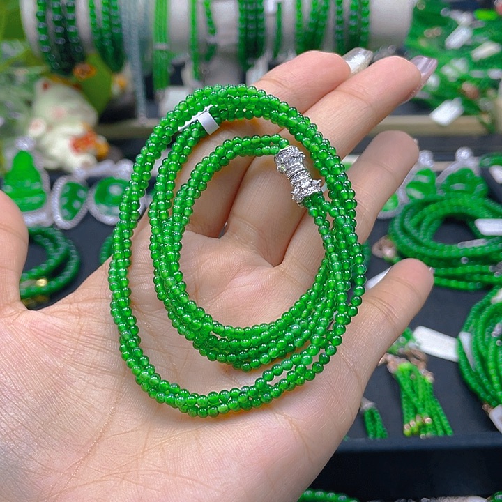 翡翠颈饰未镶嵌彼***?阳绿麻花项链50长