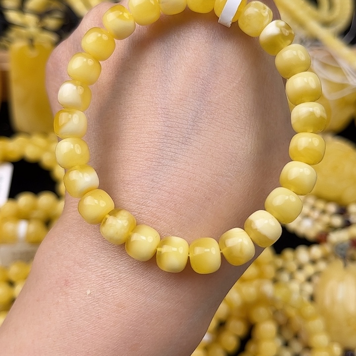 琥珀未镶嵌颈饰琥珀