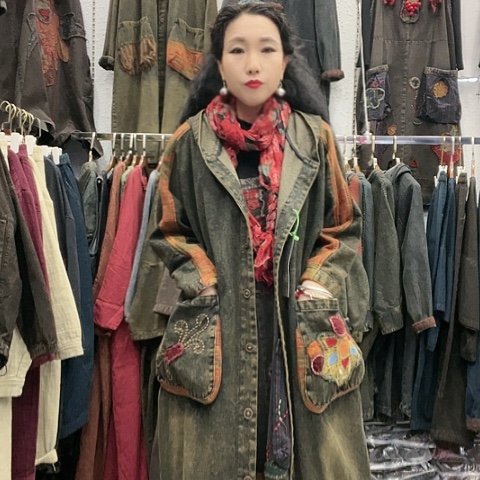 刺绣招财猫如意风衣