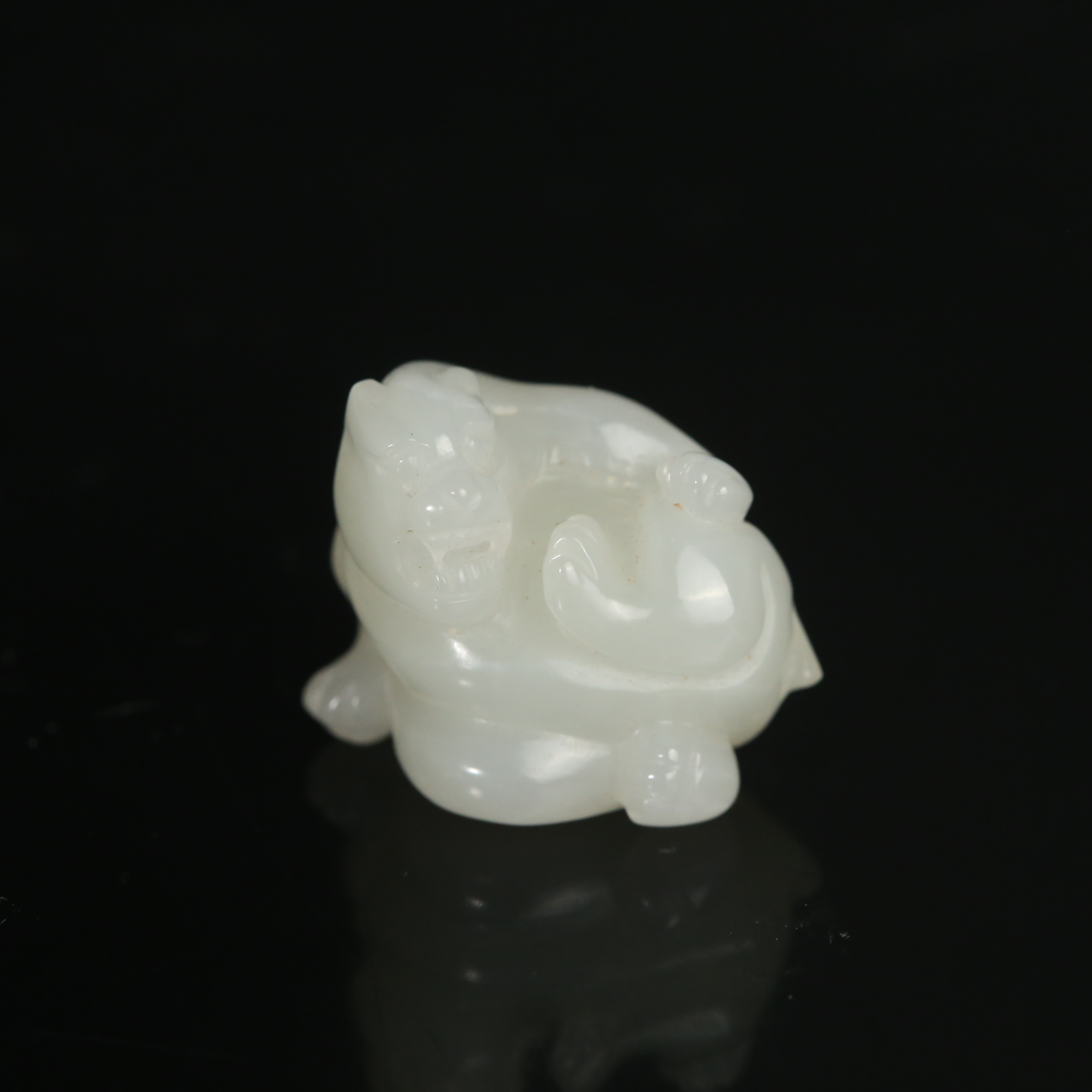 清代和田玉瑞兽吊坠WDZC251228020