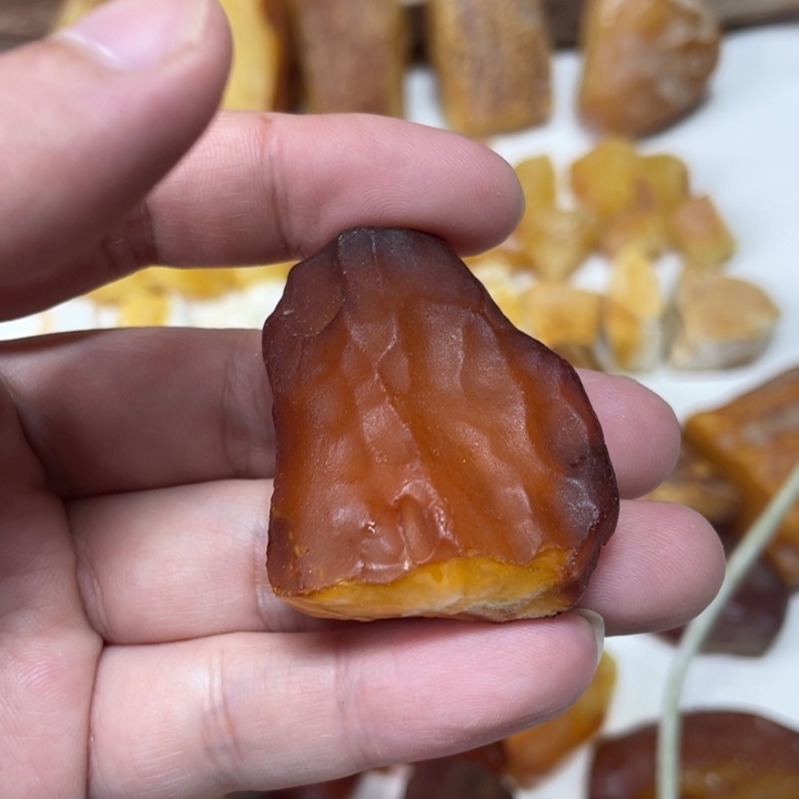 定制琥珀未镶嵌原矿琥珀