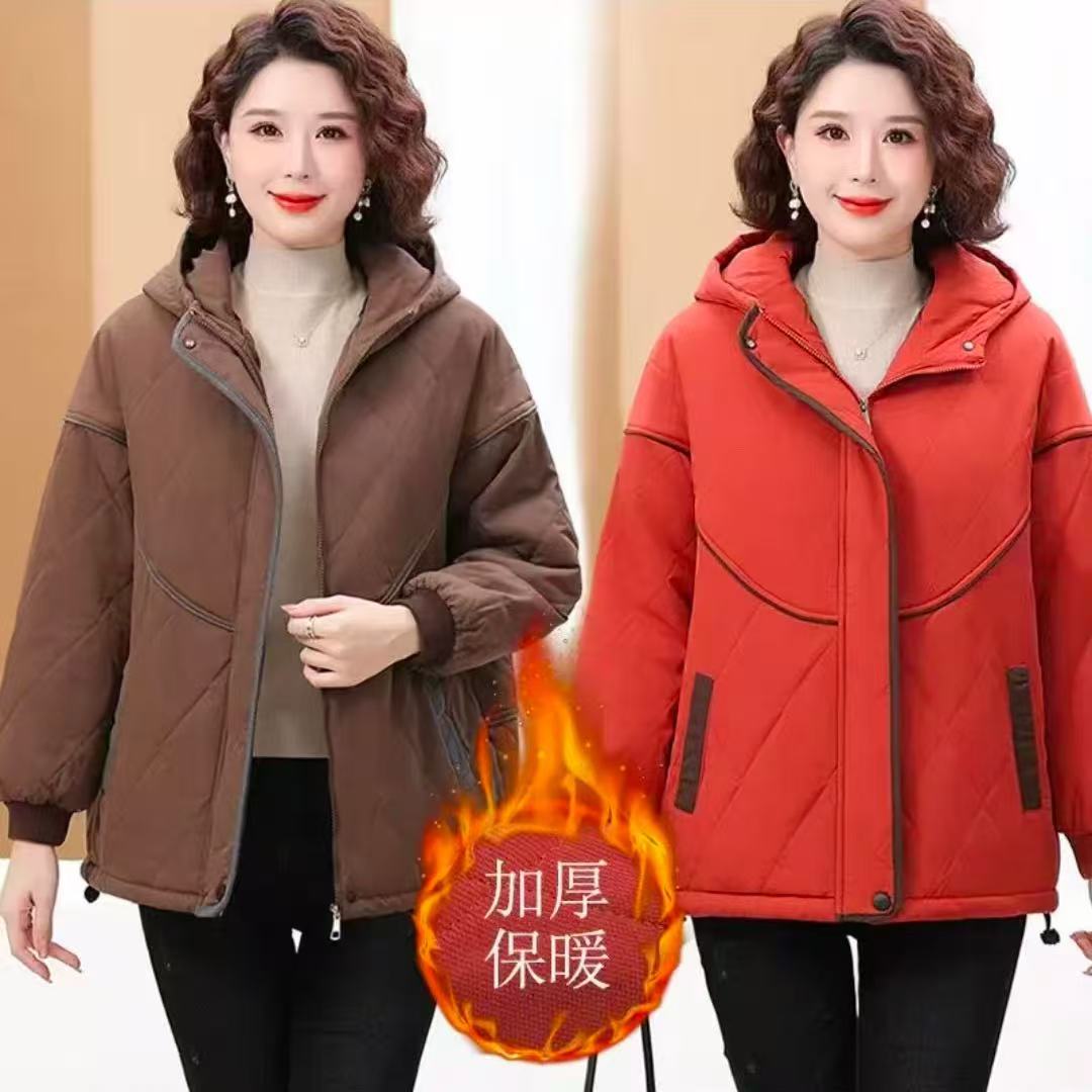 连帽大码休闲中老年女装冬季加厚保暖棉袄宽松时尚棉服秋冬妈妈装