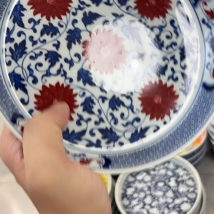 瓷片釉里红缠枝莲大胡乘景德镇