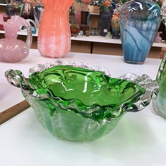 琉璃花瓶高12厘米口径5厘米