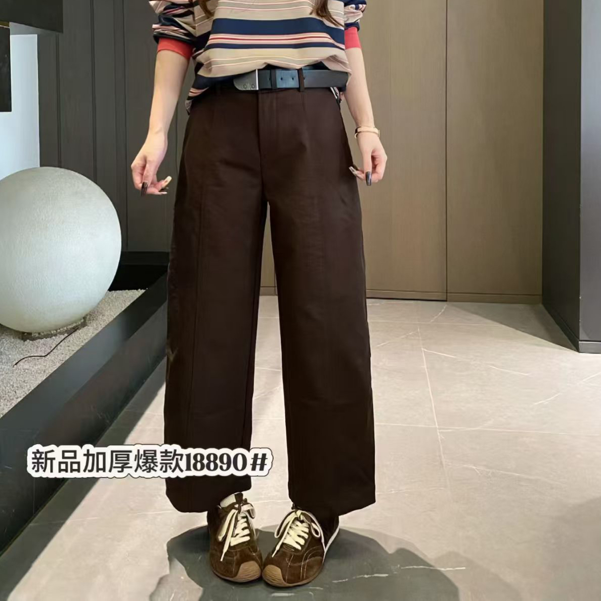 【芸姐】3295-3欧货爆款必入款新面料肌理纹加绒九分弯刀气球裤