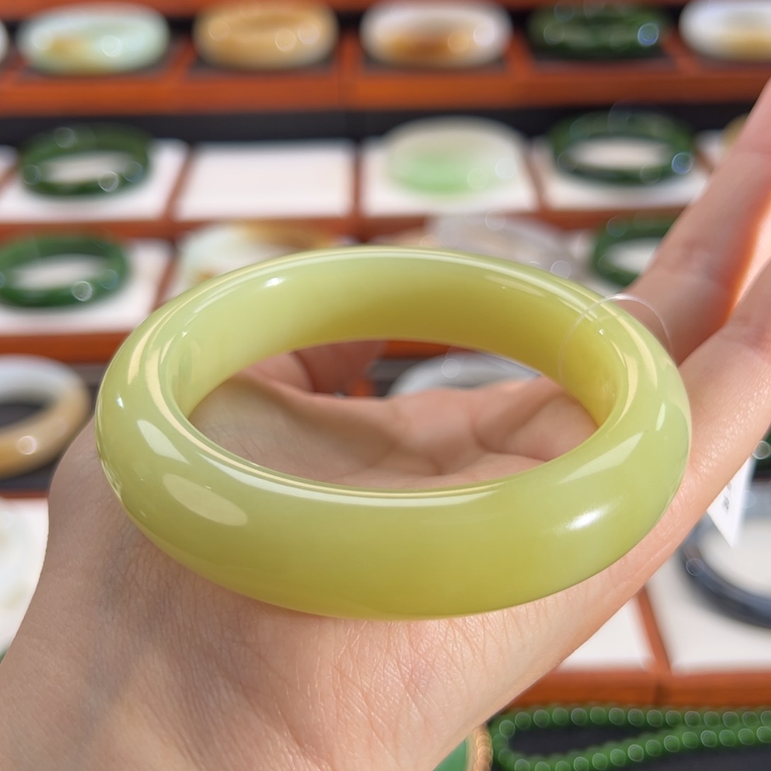 和田玉（黄玉）手镯未镶嵌