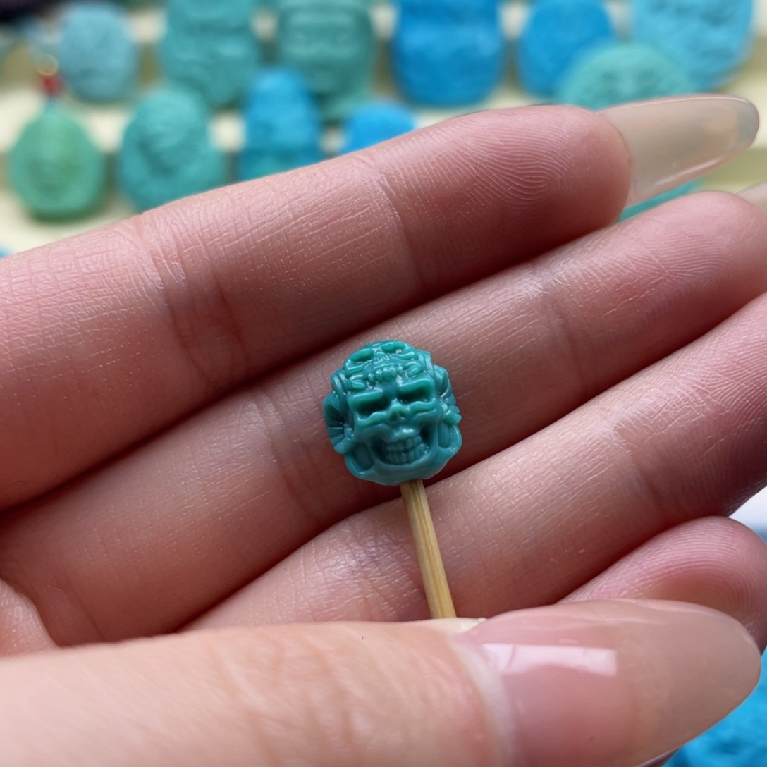 绿松石雕刻未镶嵌