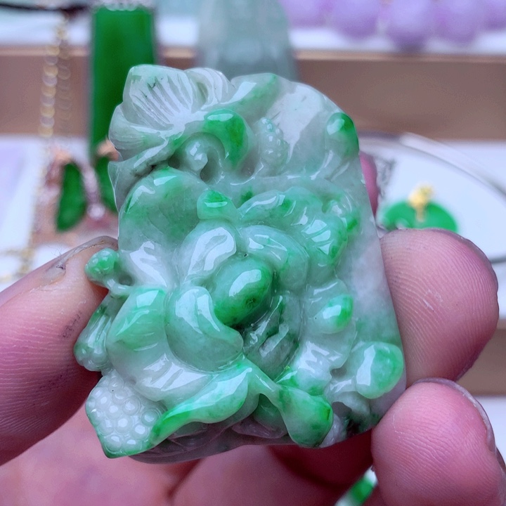 翡翠未镶嵌吊坠(不含链)